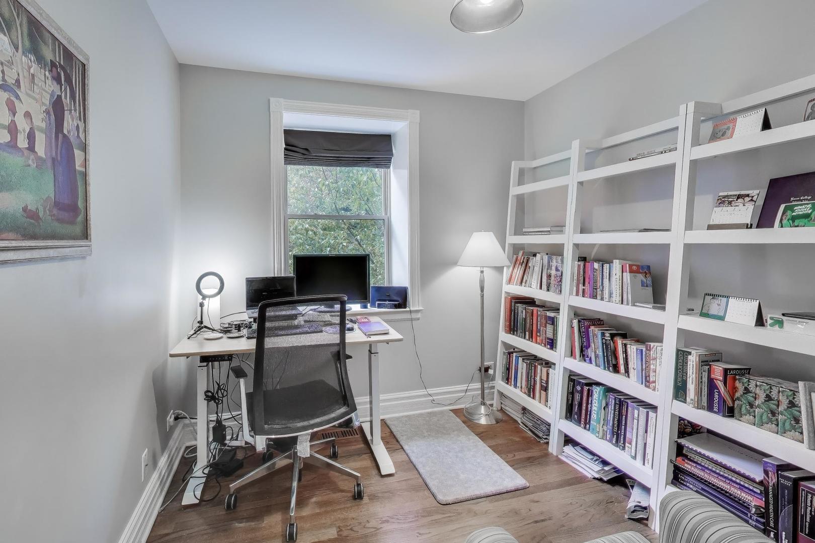643 W Roscoe Avenue Unit: D1