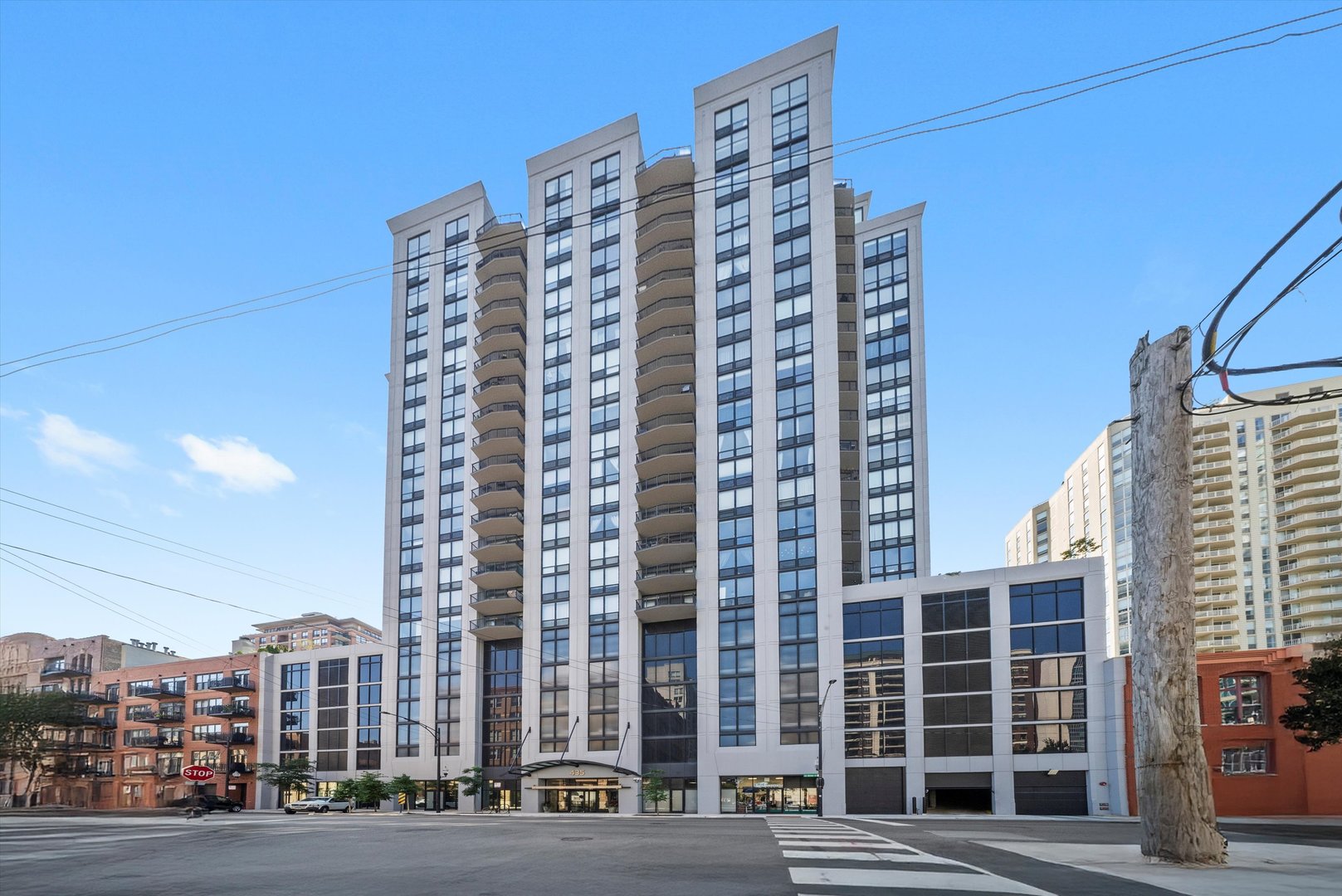435 W Erie Street Unit: 1708