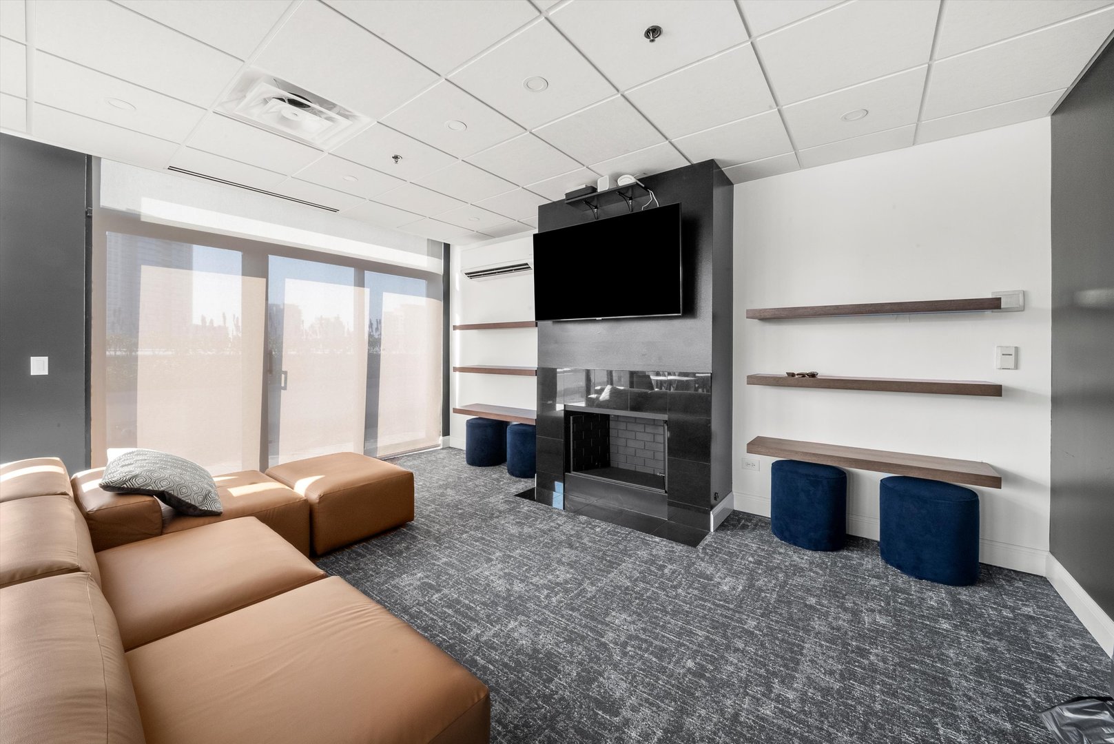 435 W Erie Street Unit: 1708
