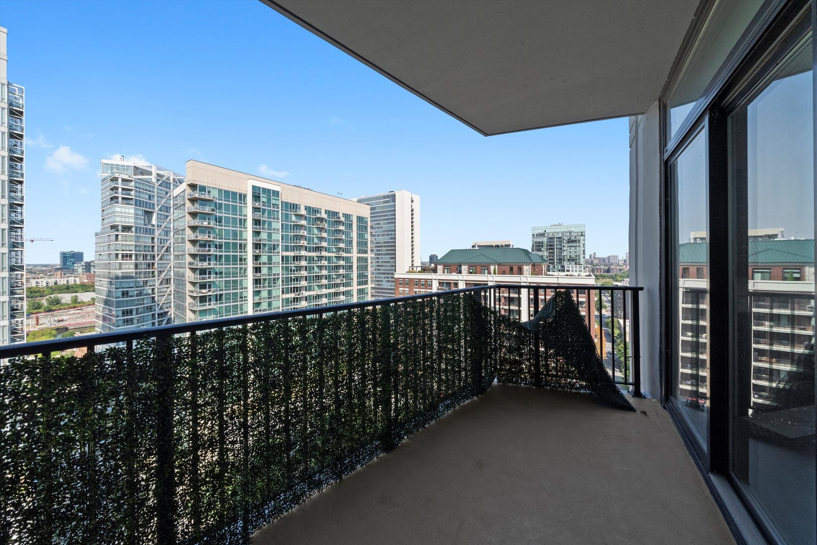 435 W Erie Street Unit: 1708
