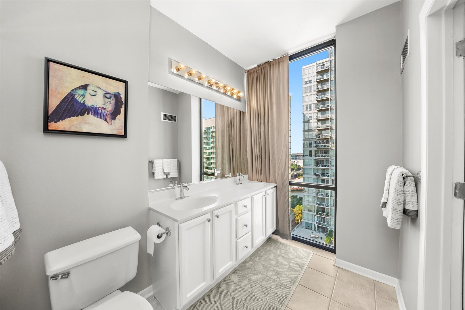 435 W Erie Street Unit: 1708