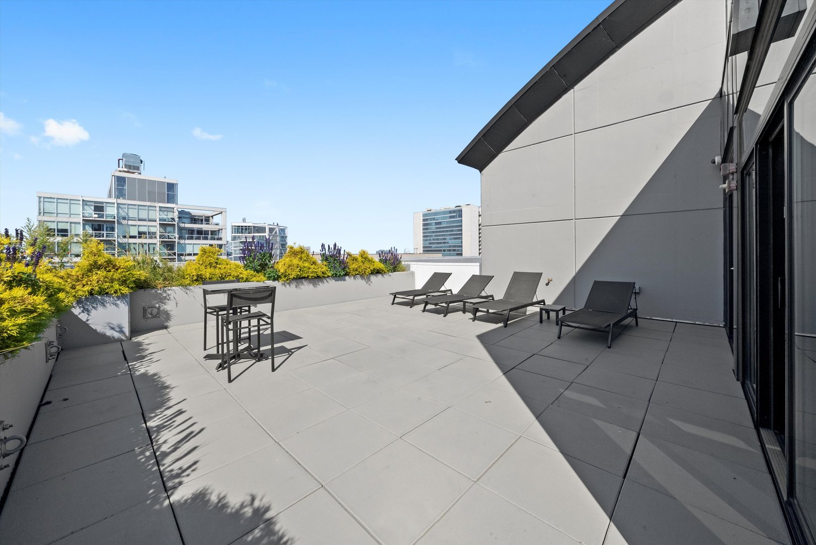 435 W Erie Street Unit: 1708