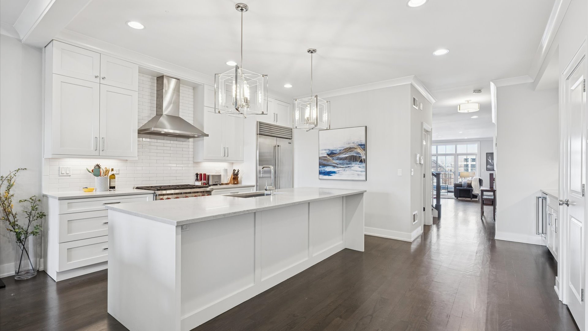 2341 W Roscoe Street Unit: 3W