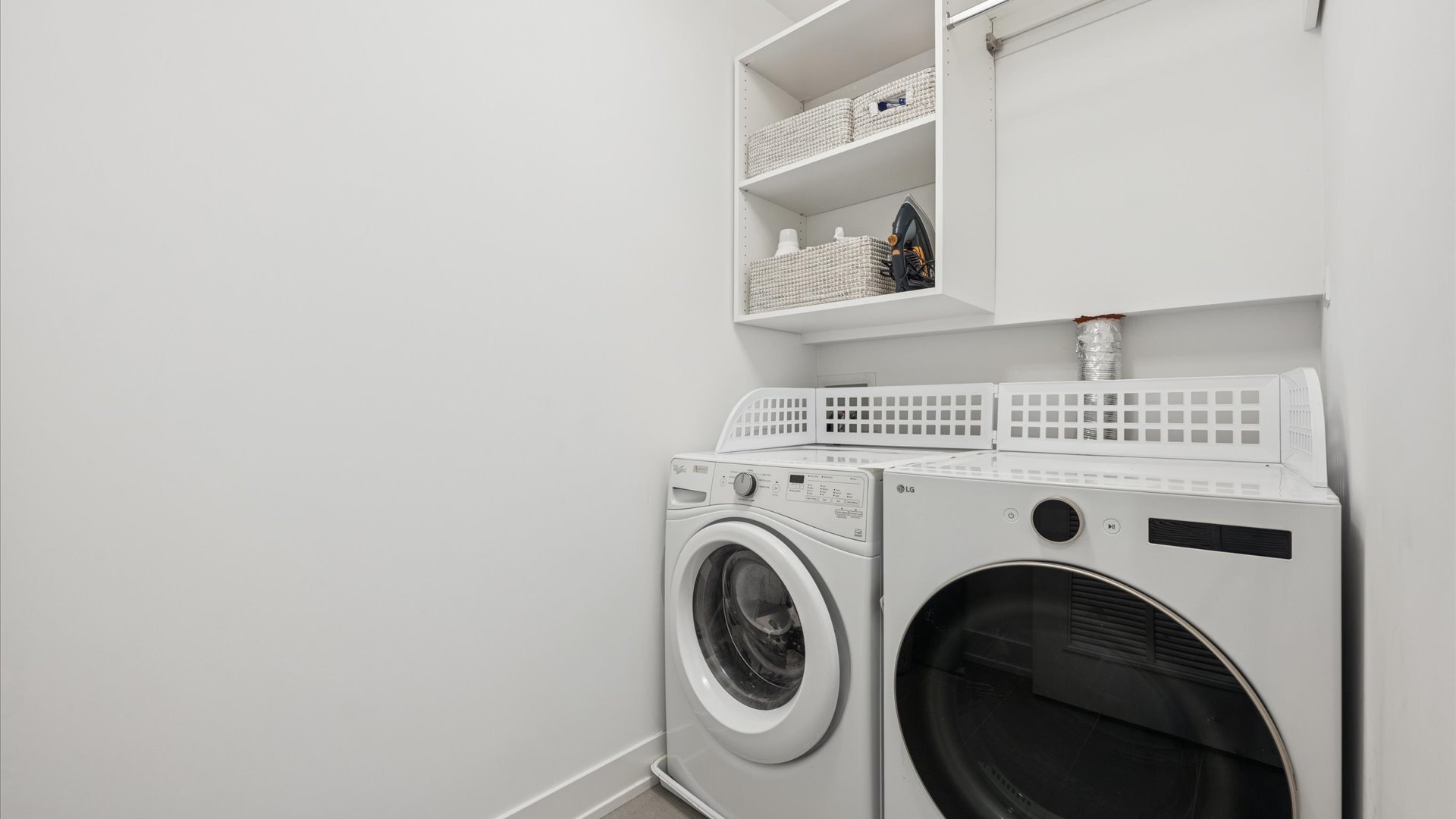 2341 W Roscoe Street Unit: 3W