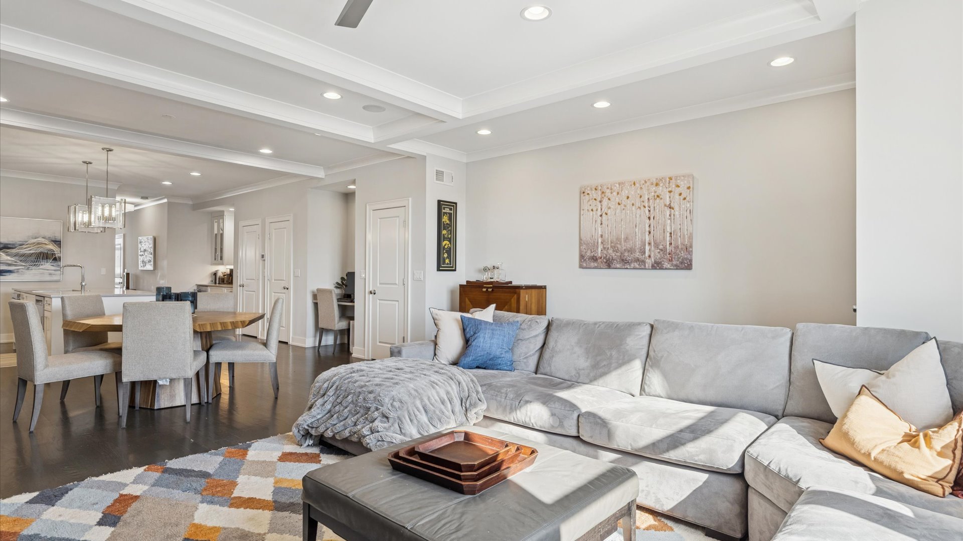 2341 W Roscoe Street Unit: 3W