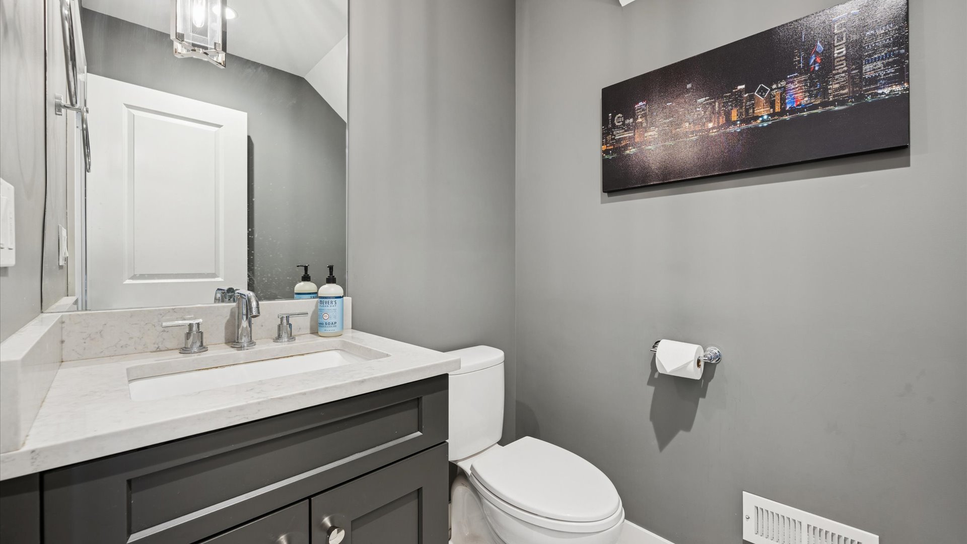 2341 W Roscoe Street Unit: 3W