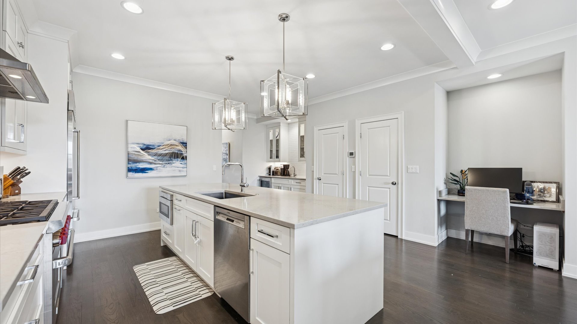 2341 W Roscoe Street Unit: 3W