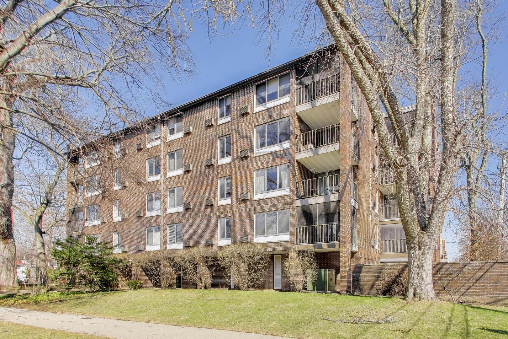 2324 Central Street Unit: 2B