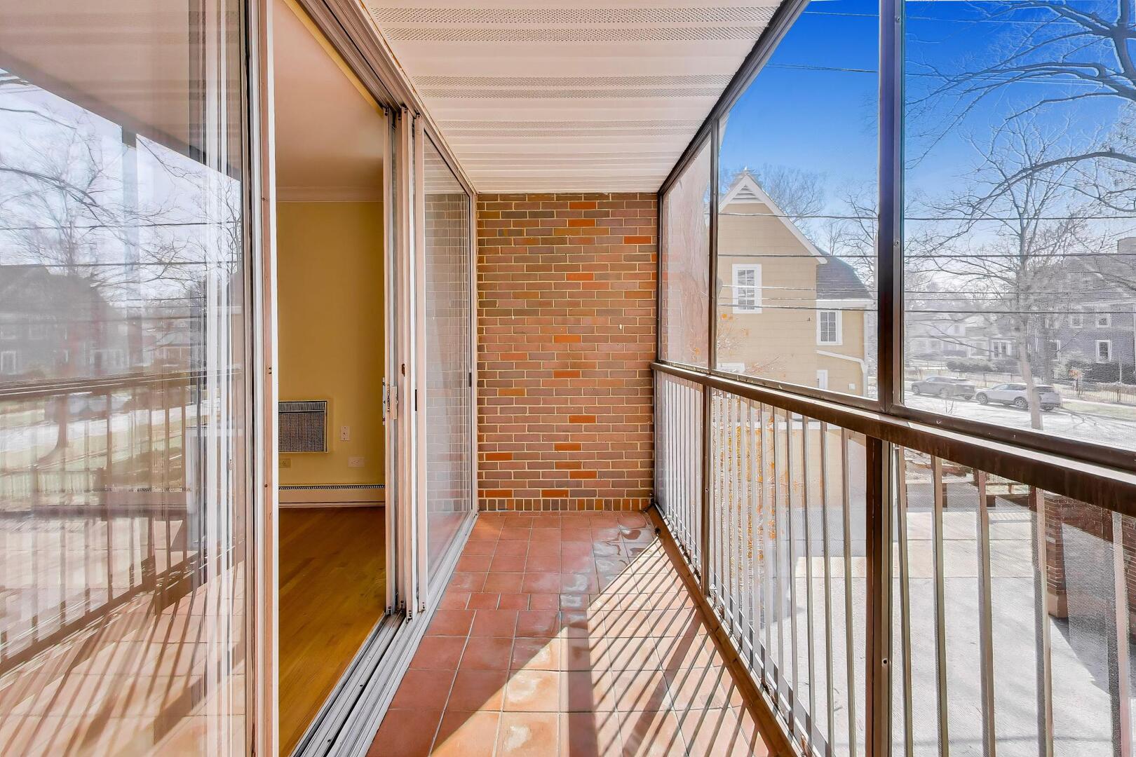 2324 Central Street Unit: 2B