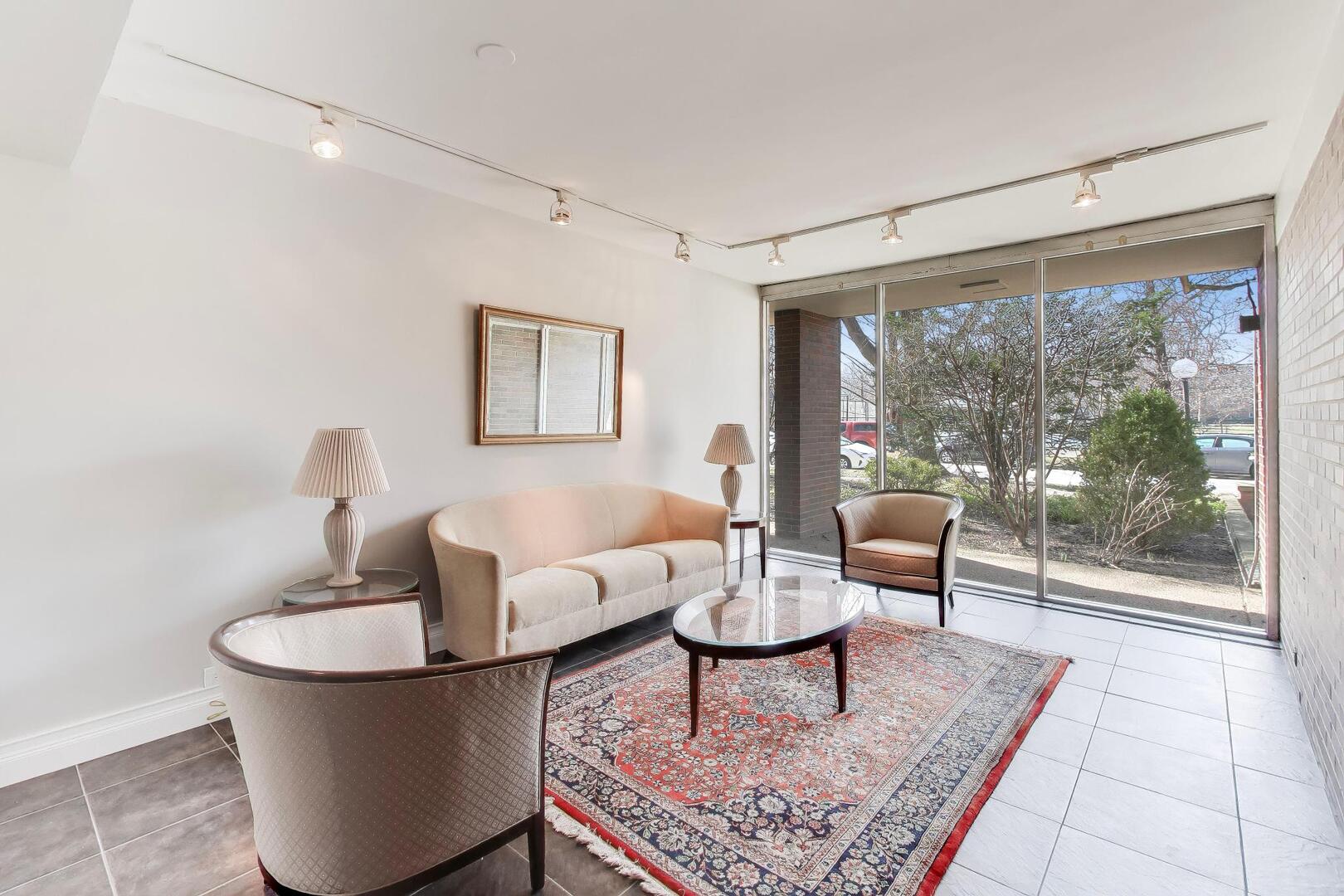 2324 Central Street Unit: 2B