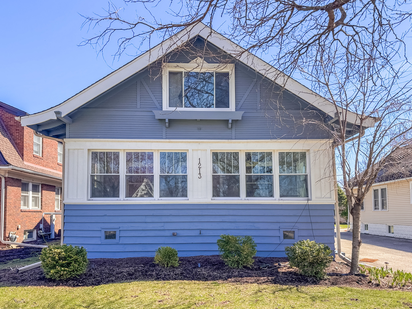 1213 E Prairie Avenue