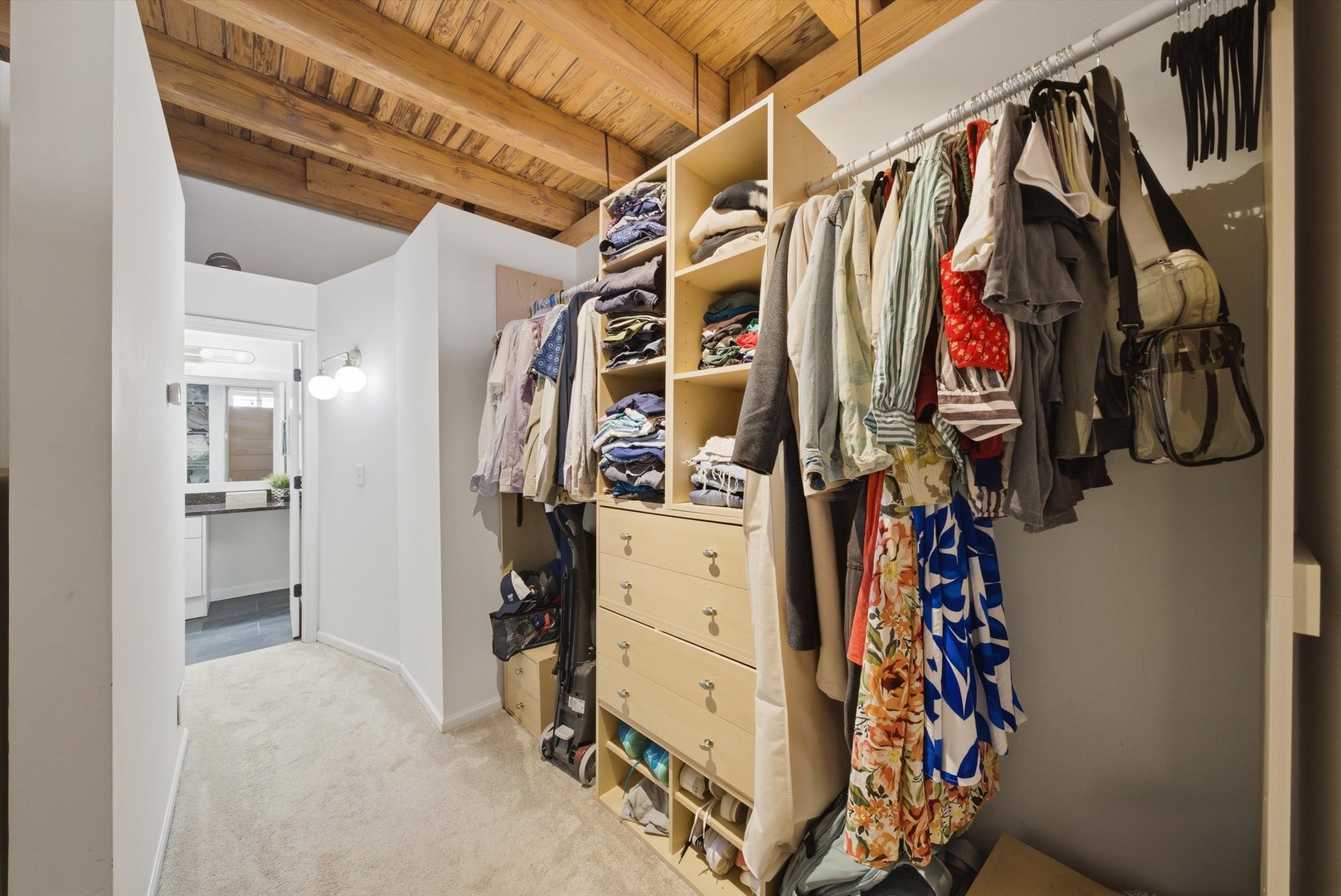 2544 W North Avenue Unit: 2B