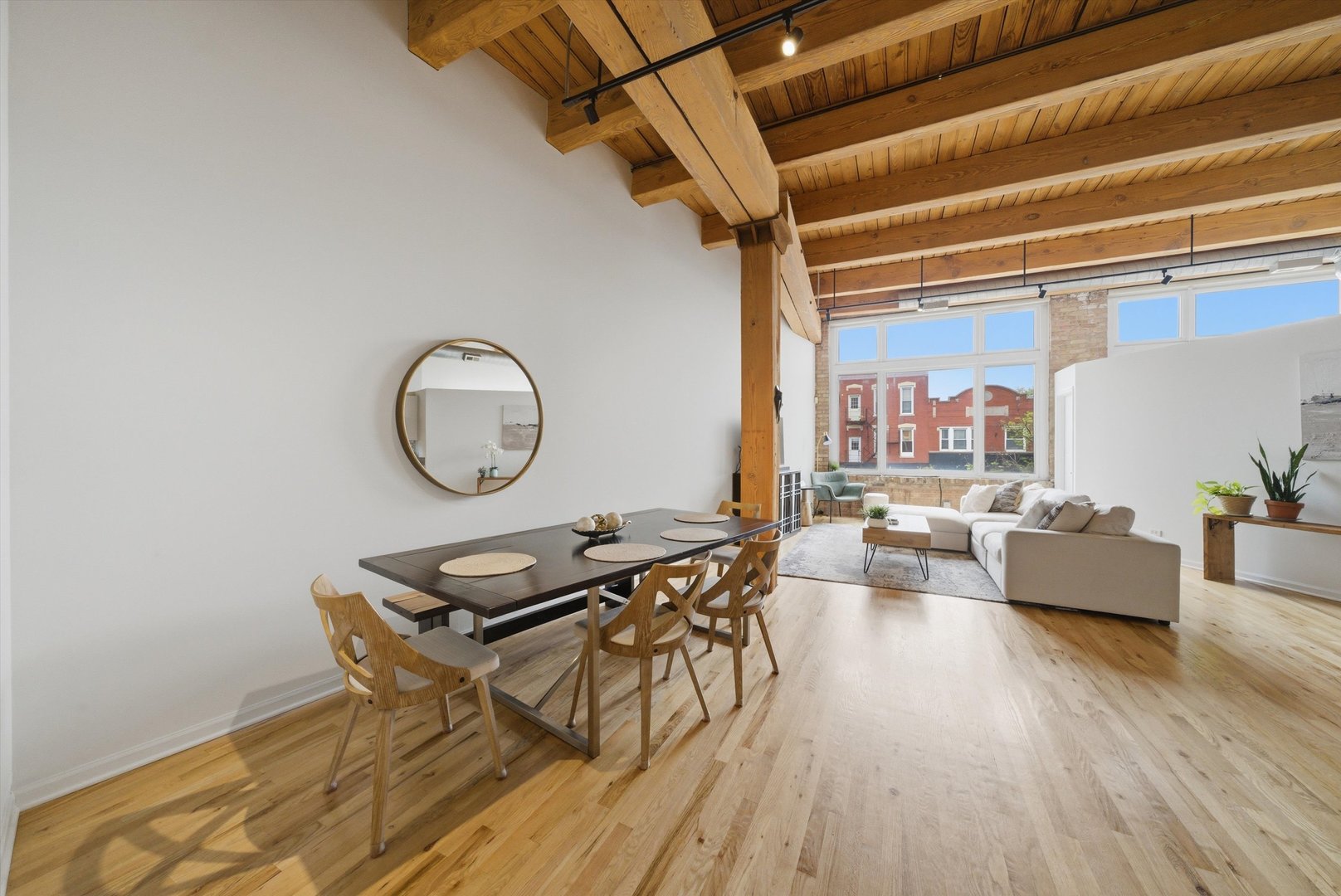 2544 W North Avenue Unit: 2B
