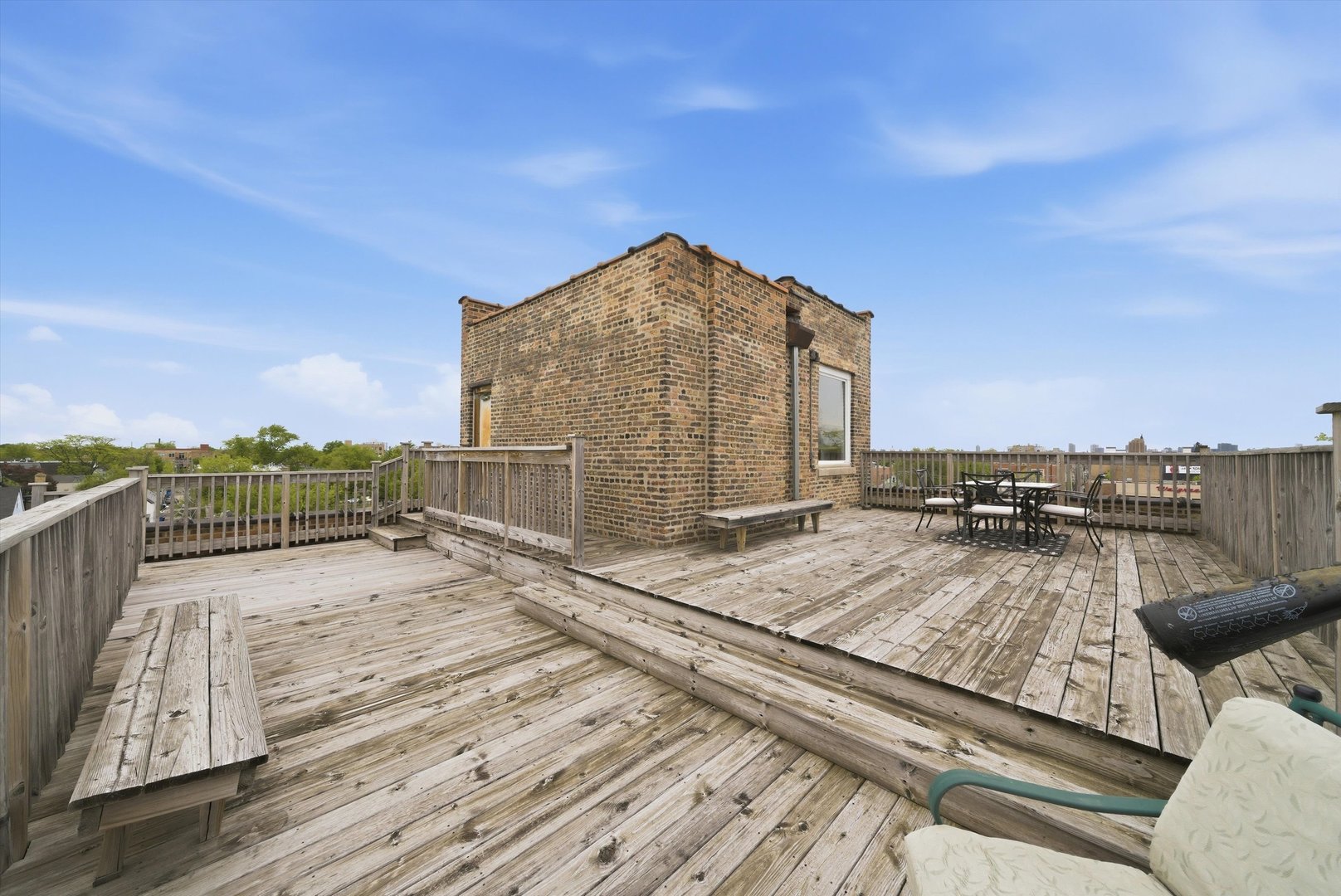 2544 W North Avenue Unit: 2B