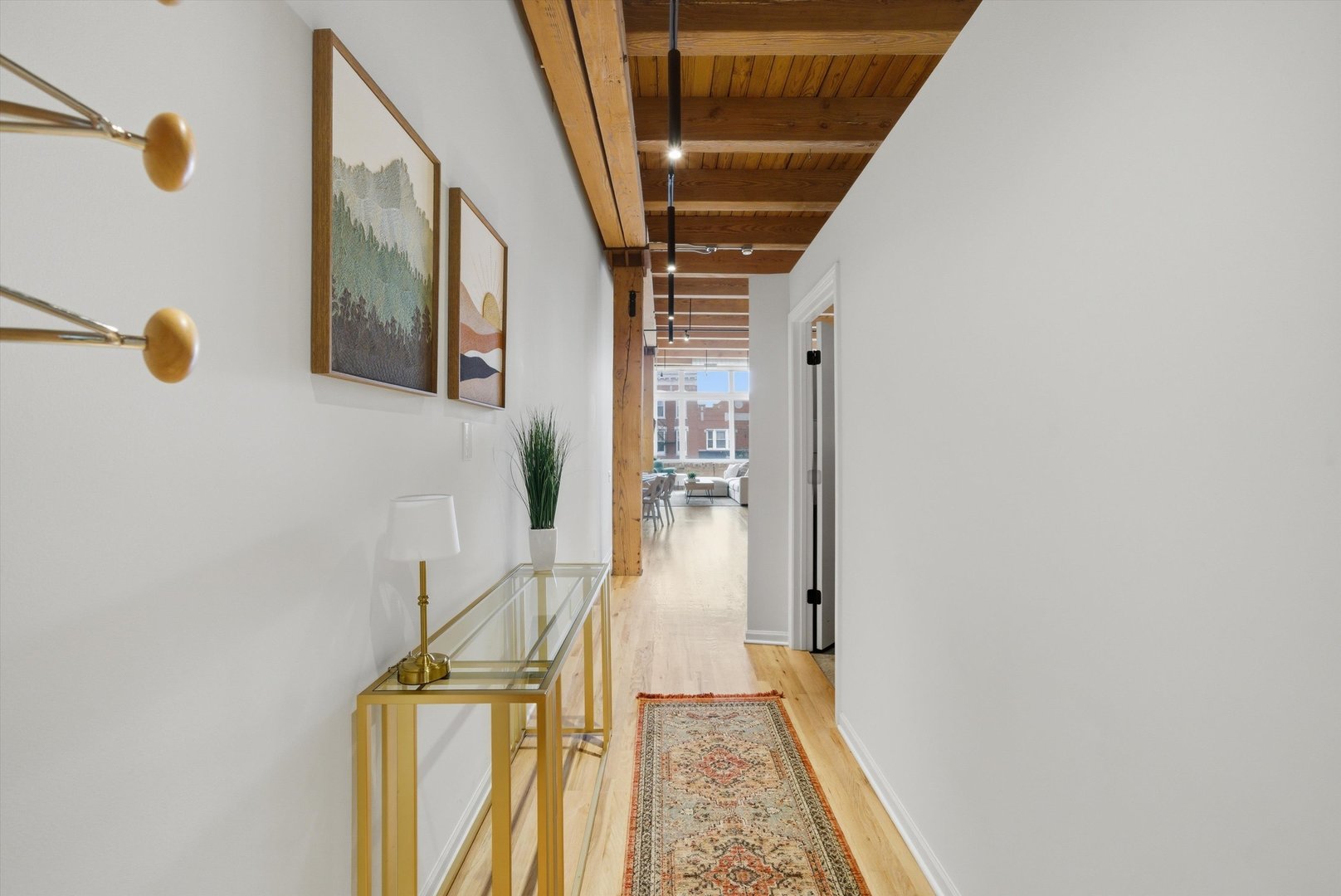 2544 W North Avenue Unit: 2B