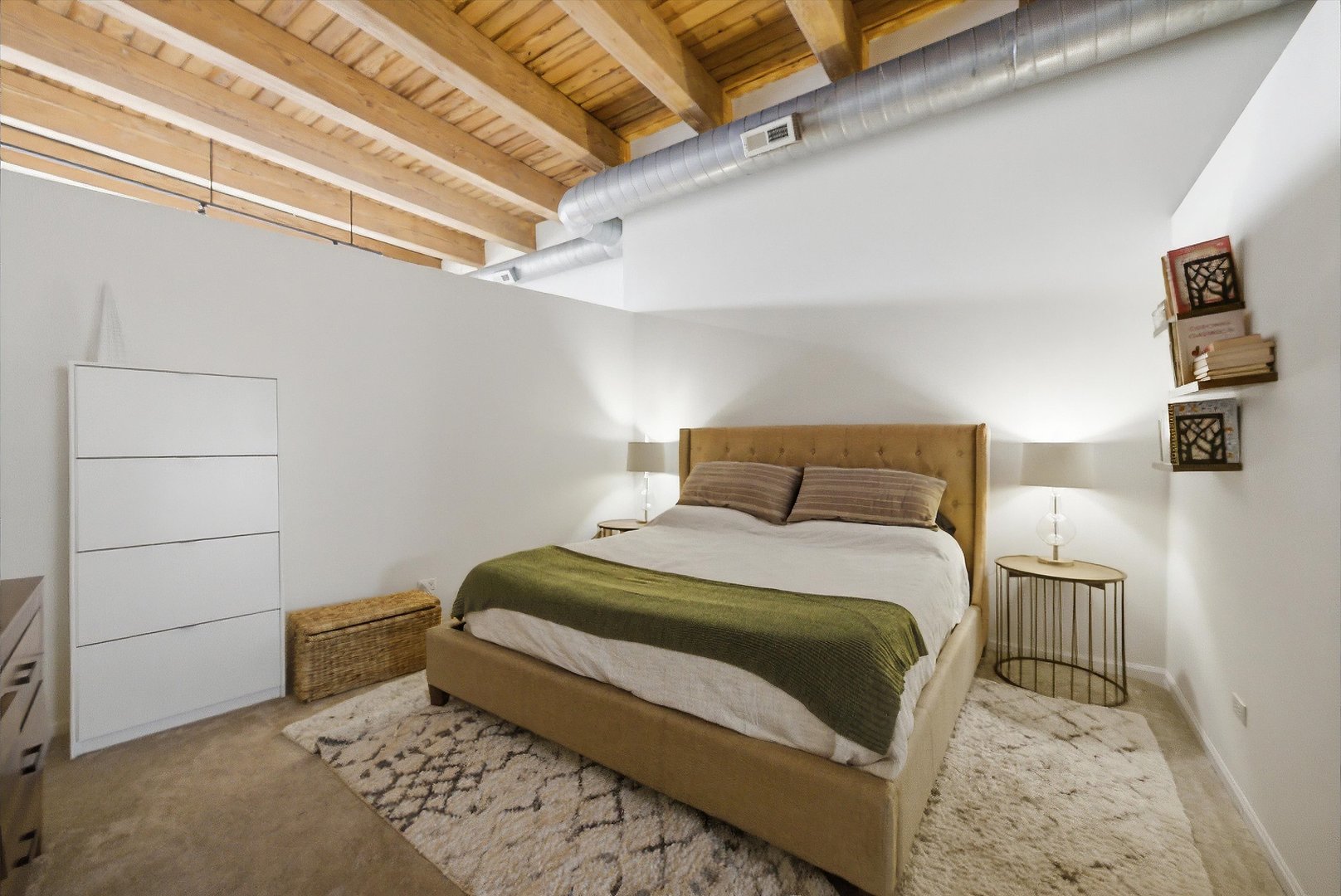 2544 W North Avenue Unit: 2B