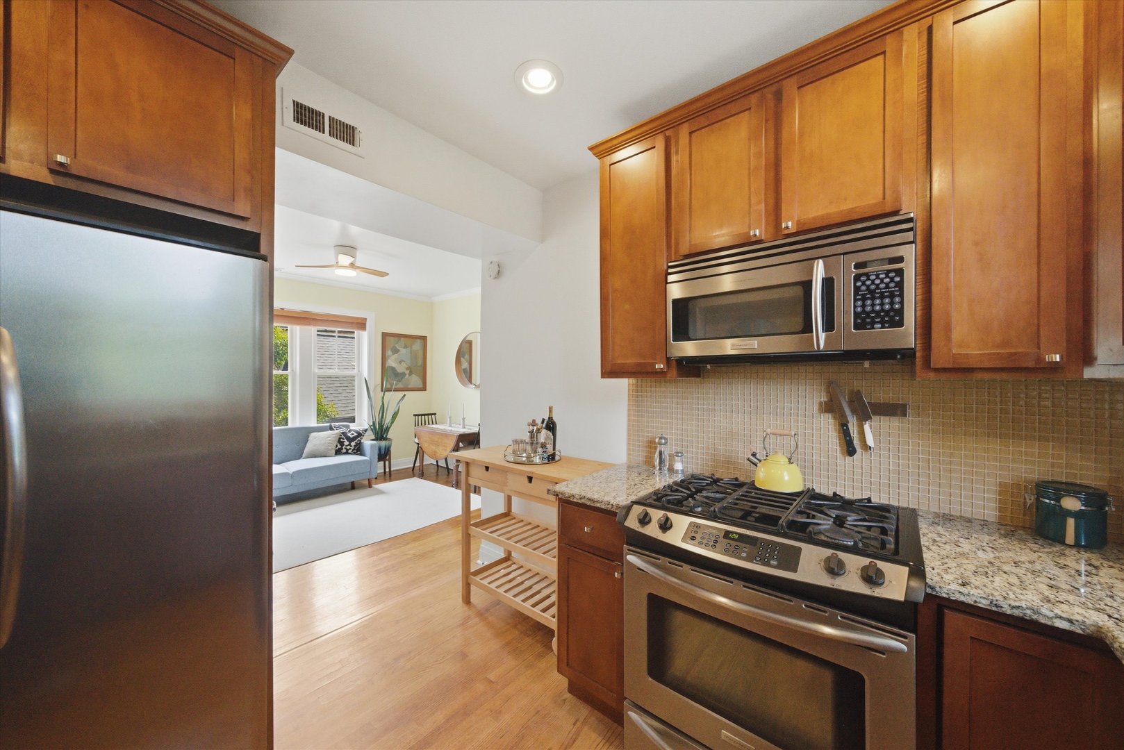 1919 N BISSELL Street Unit: I