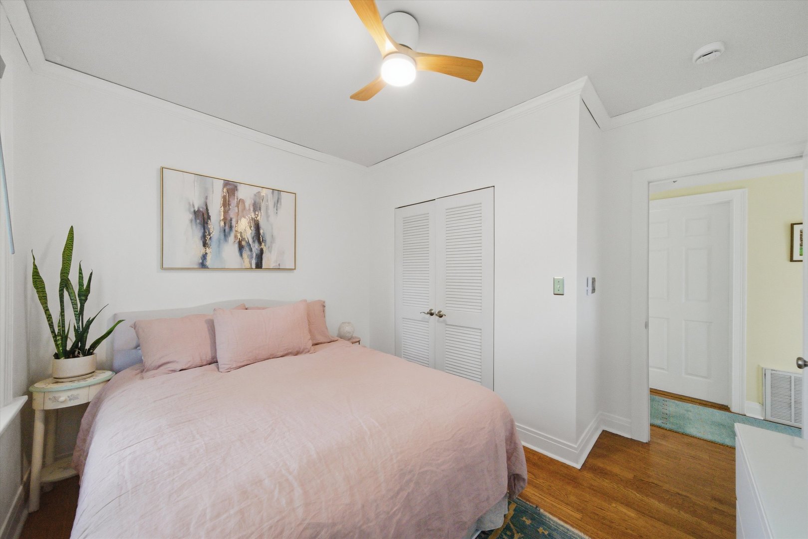 1919 N BISSELL Street Unit: I