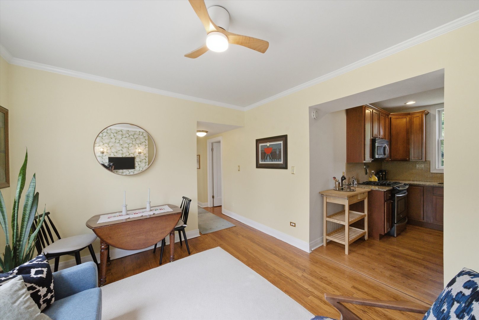 1919 N BISSELL Street Unit: I