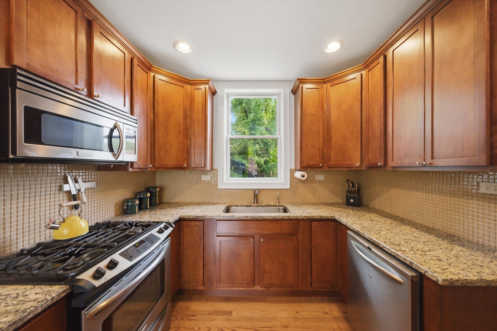 1919 N BISSELL Street Unit: I