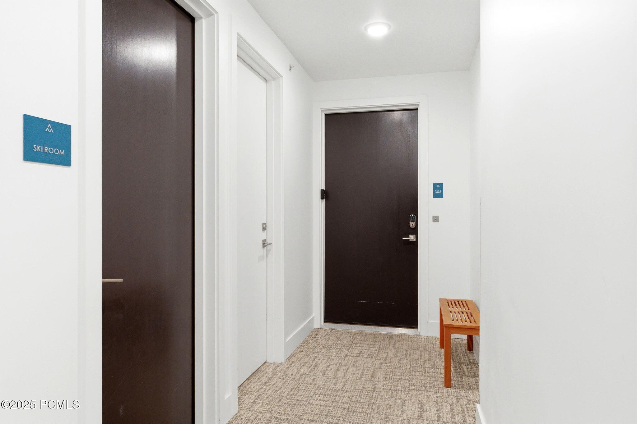 2752 W High Mountain Road, 306