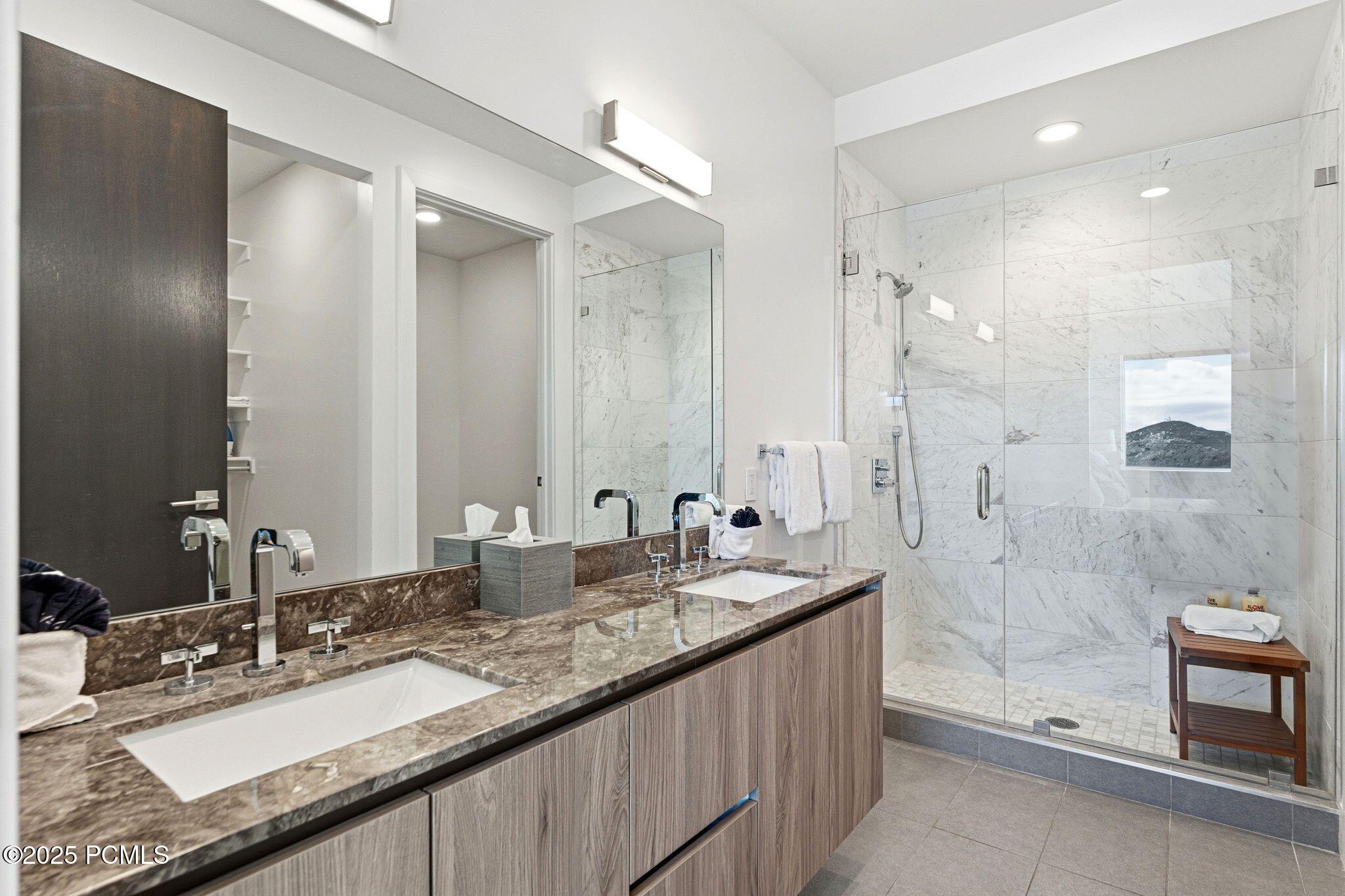 2752 W High Mountain Road, 306