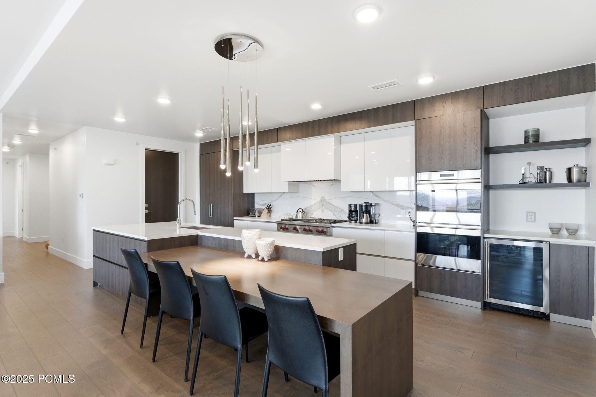 2752 W High Mountain Road, 306