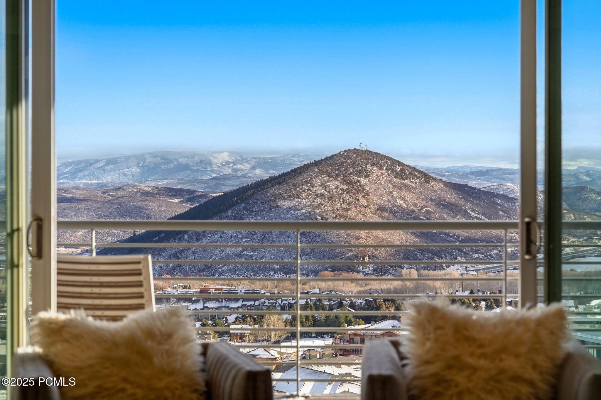 2752 W High Mountain Road, 306