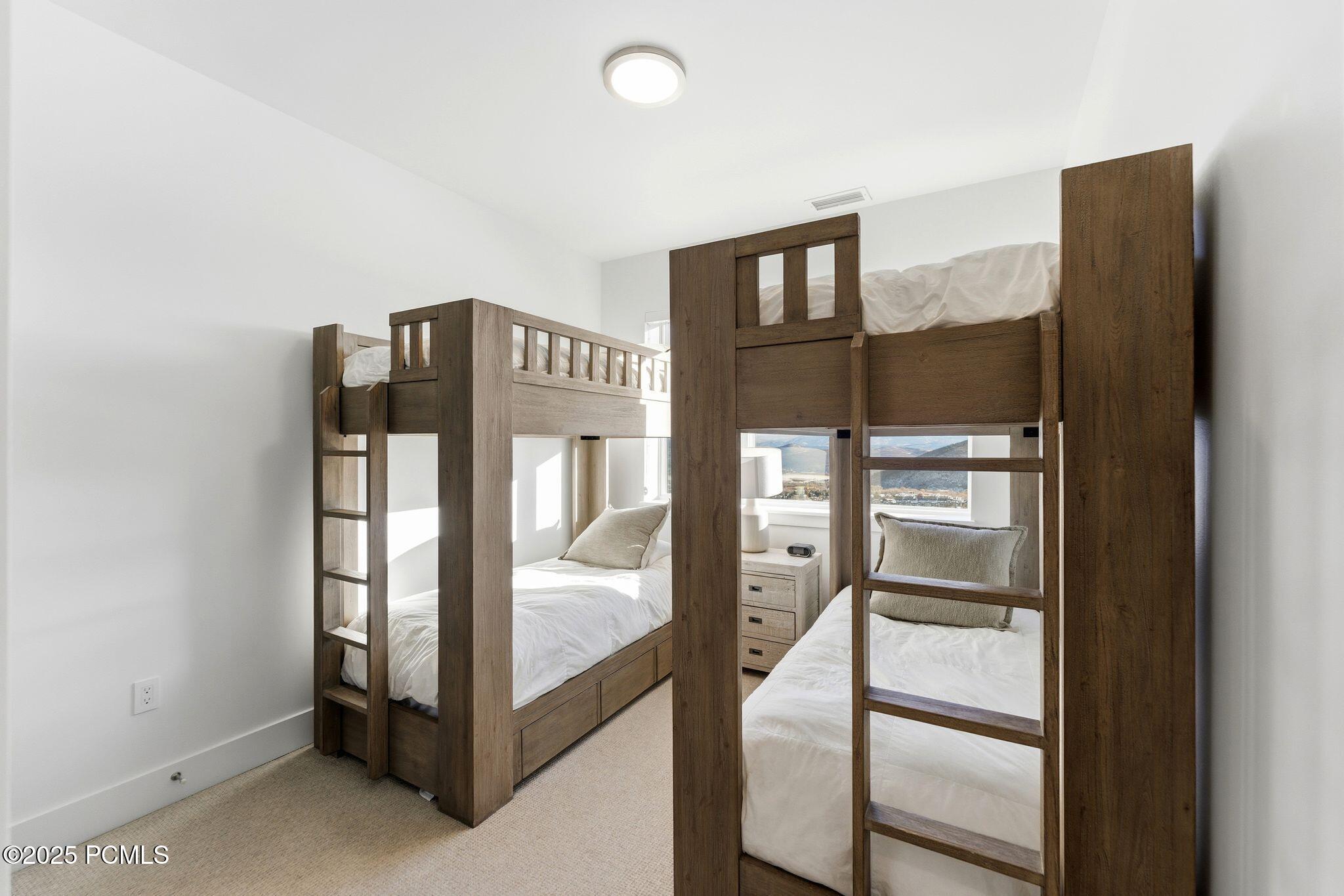 2752 W High Mountain Road, 306