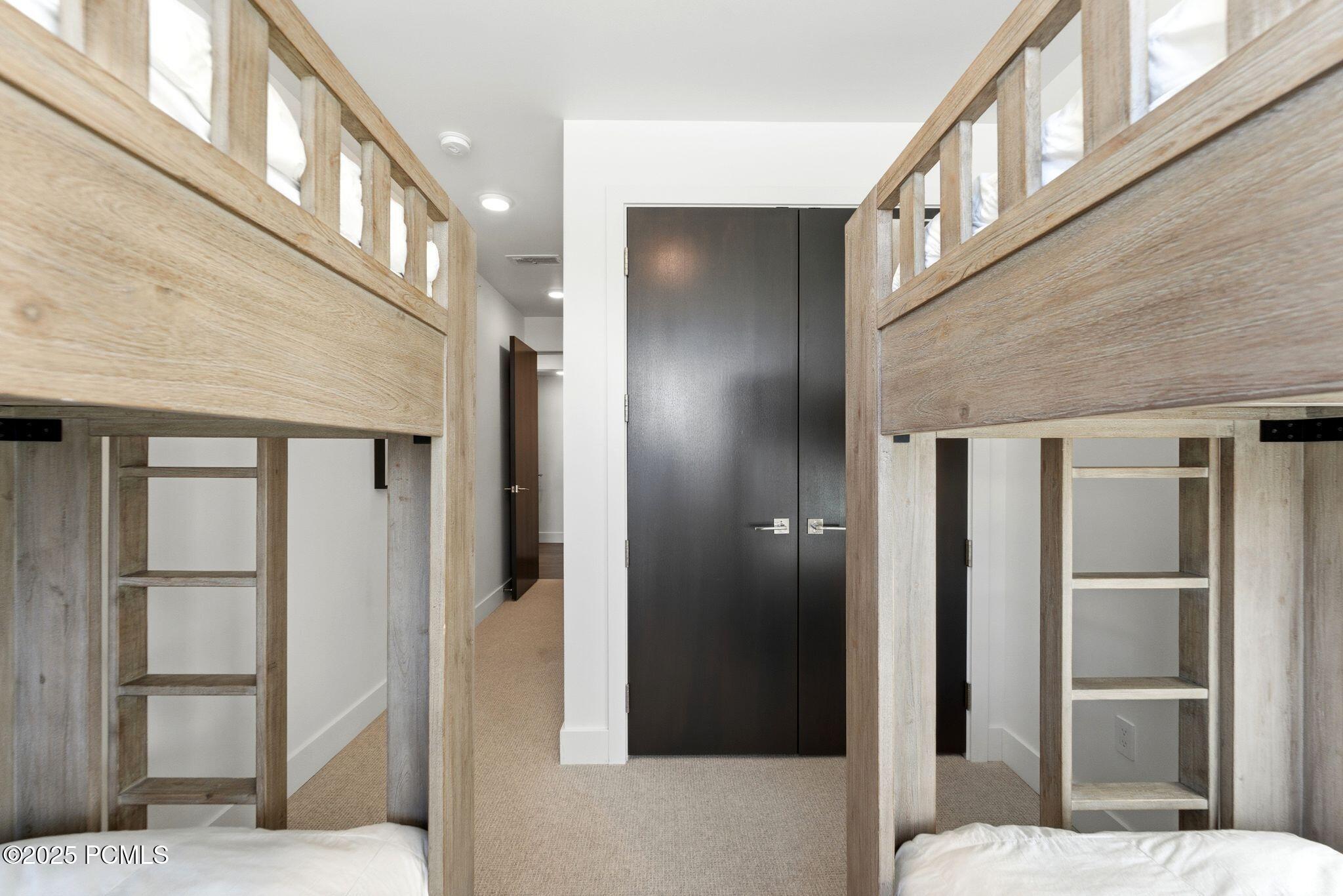 2752 W High Mountain Road, 306