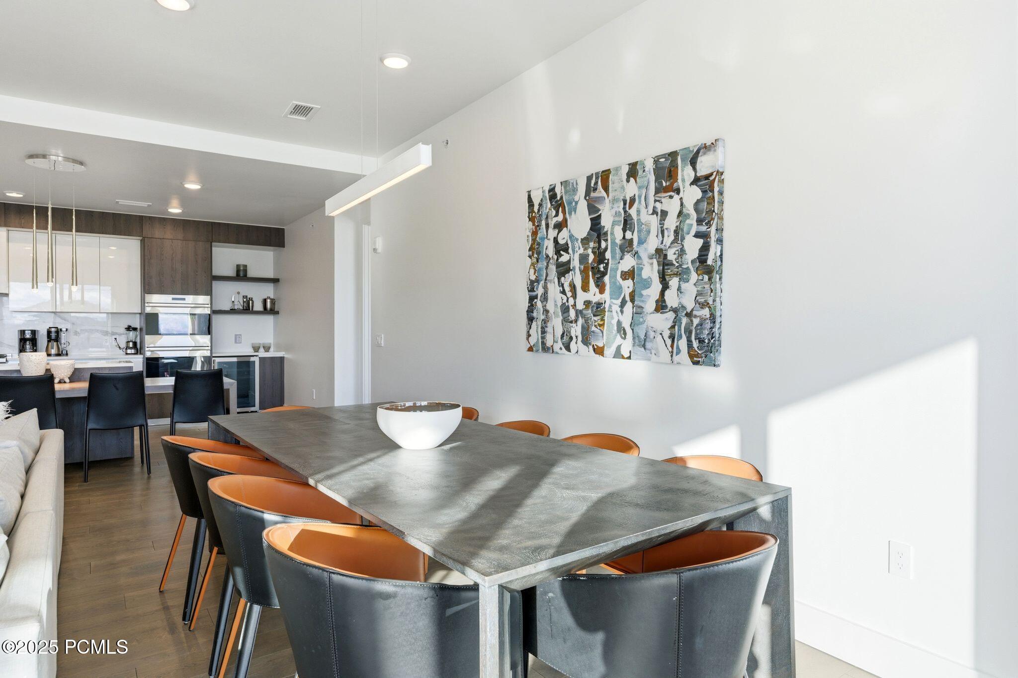 2752 W High Mountain Road, 306