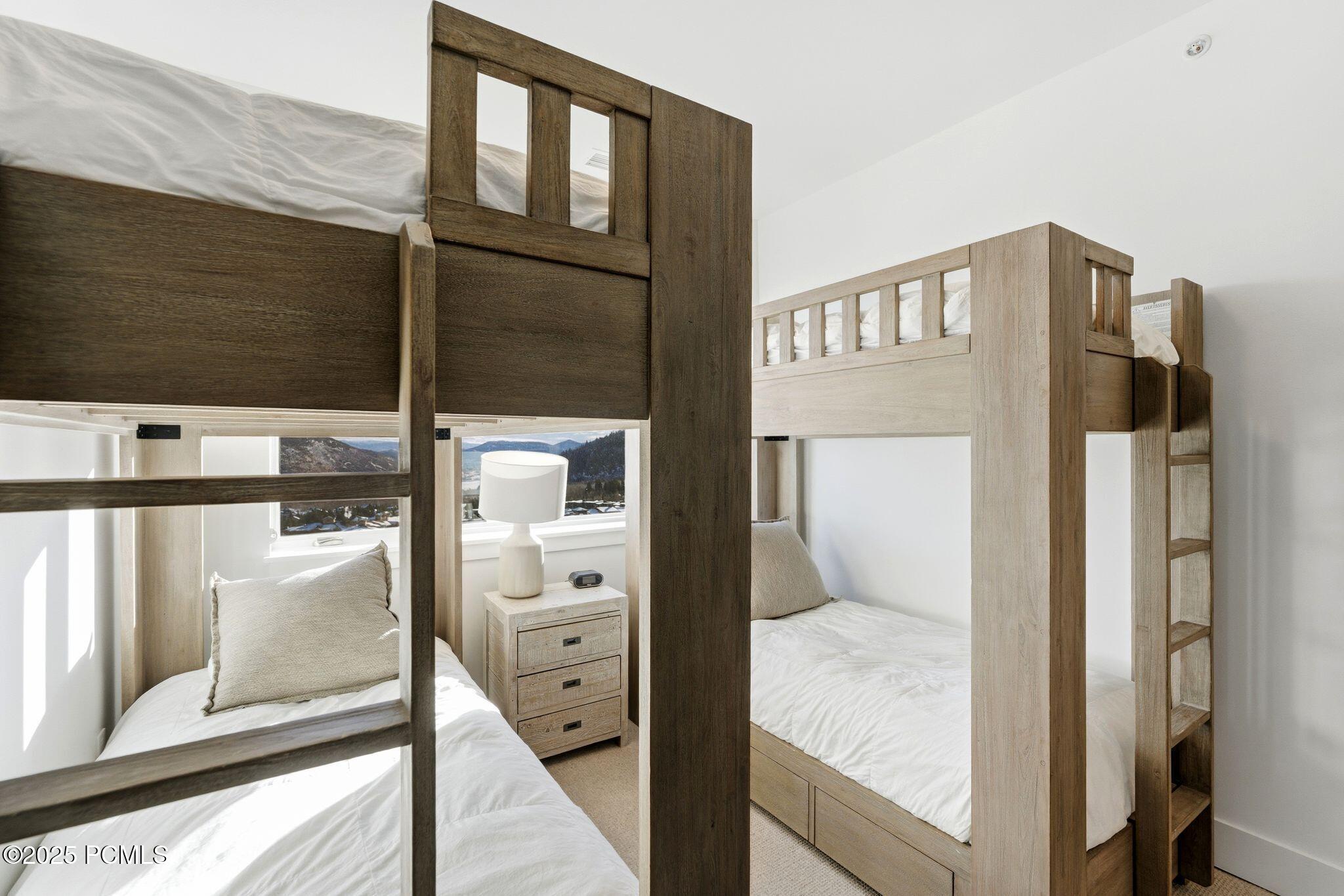 2752 W High Mountain Road, 306