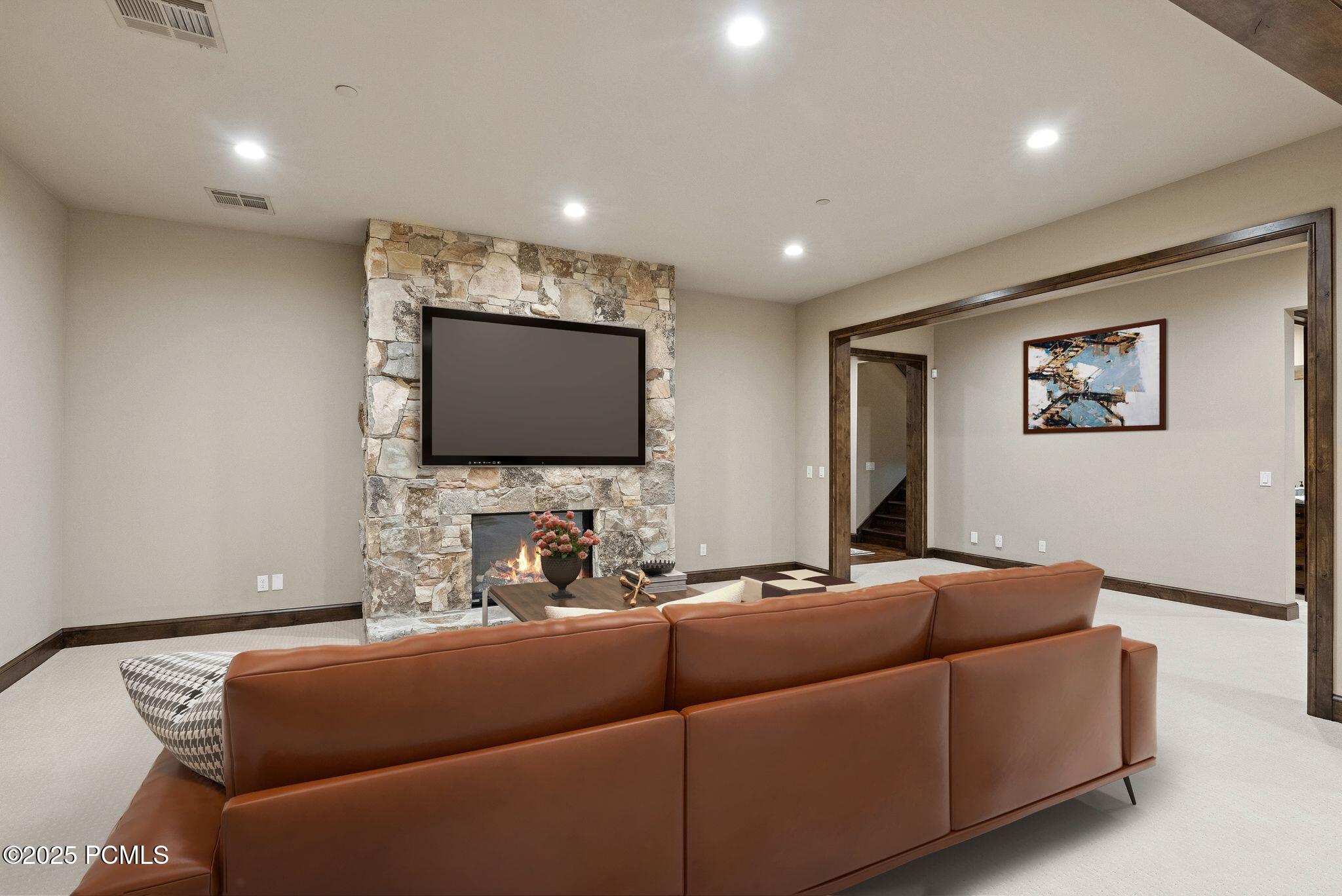 9021 N Promontory Ridge Drive