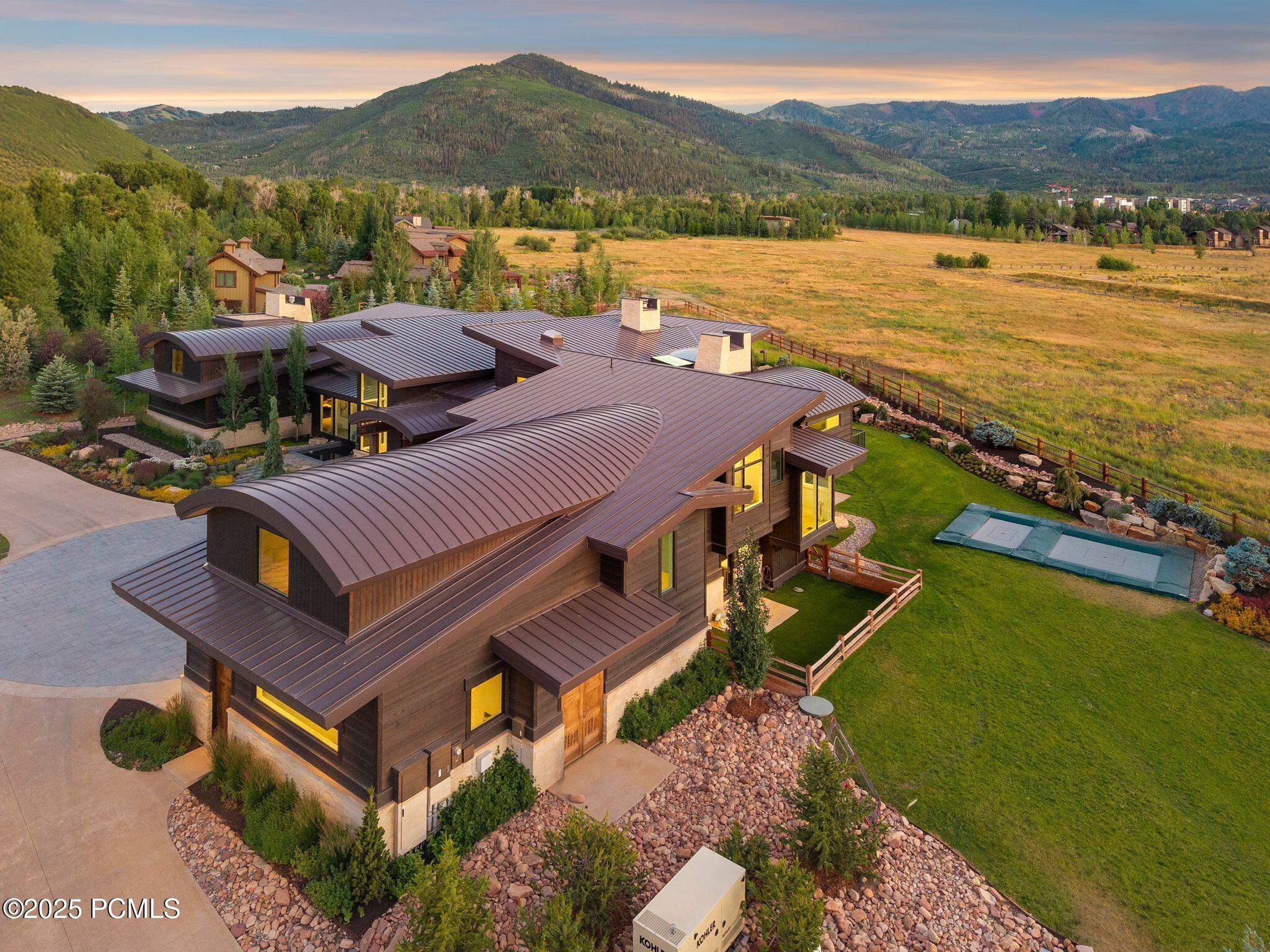 4209 N Two Creeks Lane