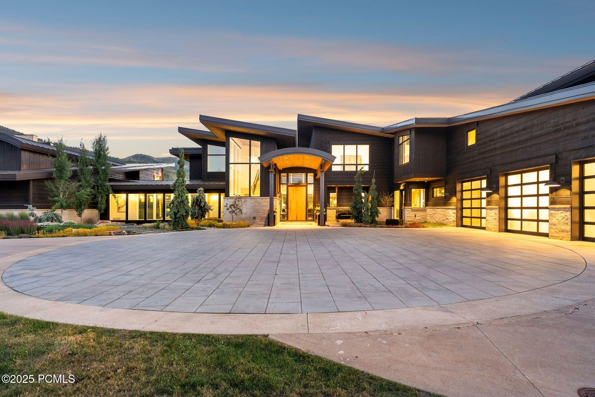 4209 N Two Creeks Lane