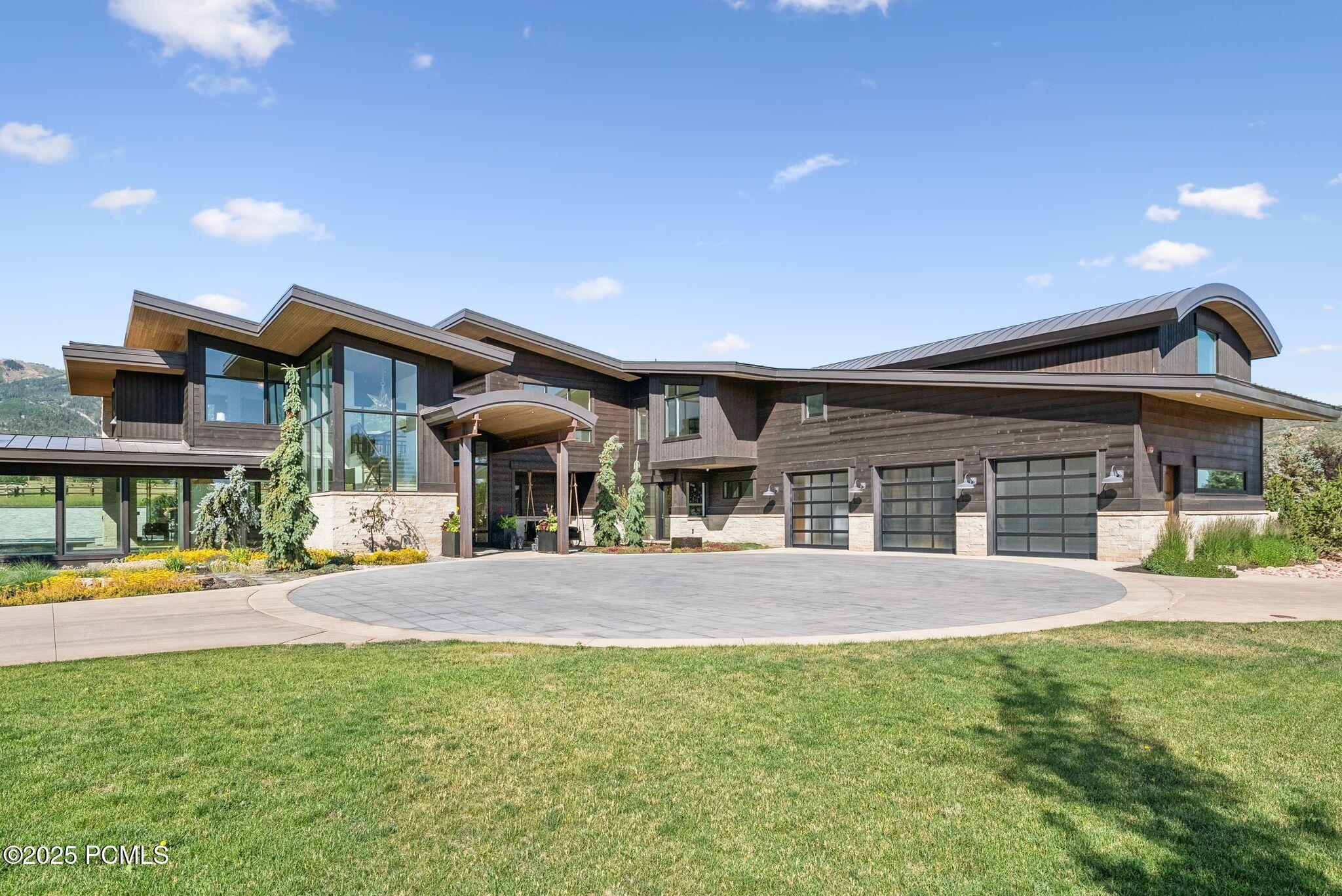4209 N Two Creeks Lane