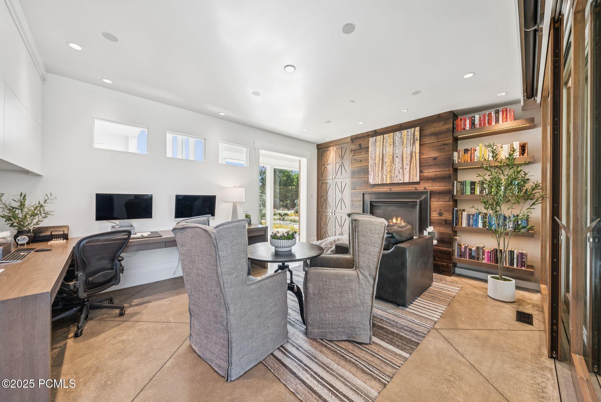 4209 N Two Creeks Lane