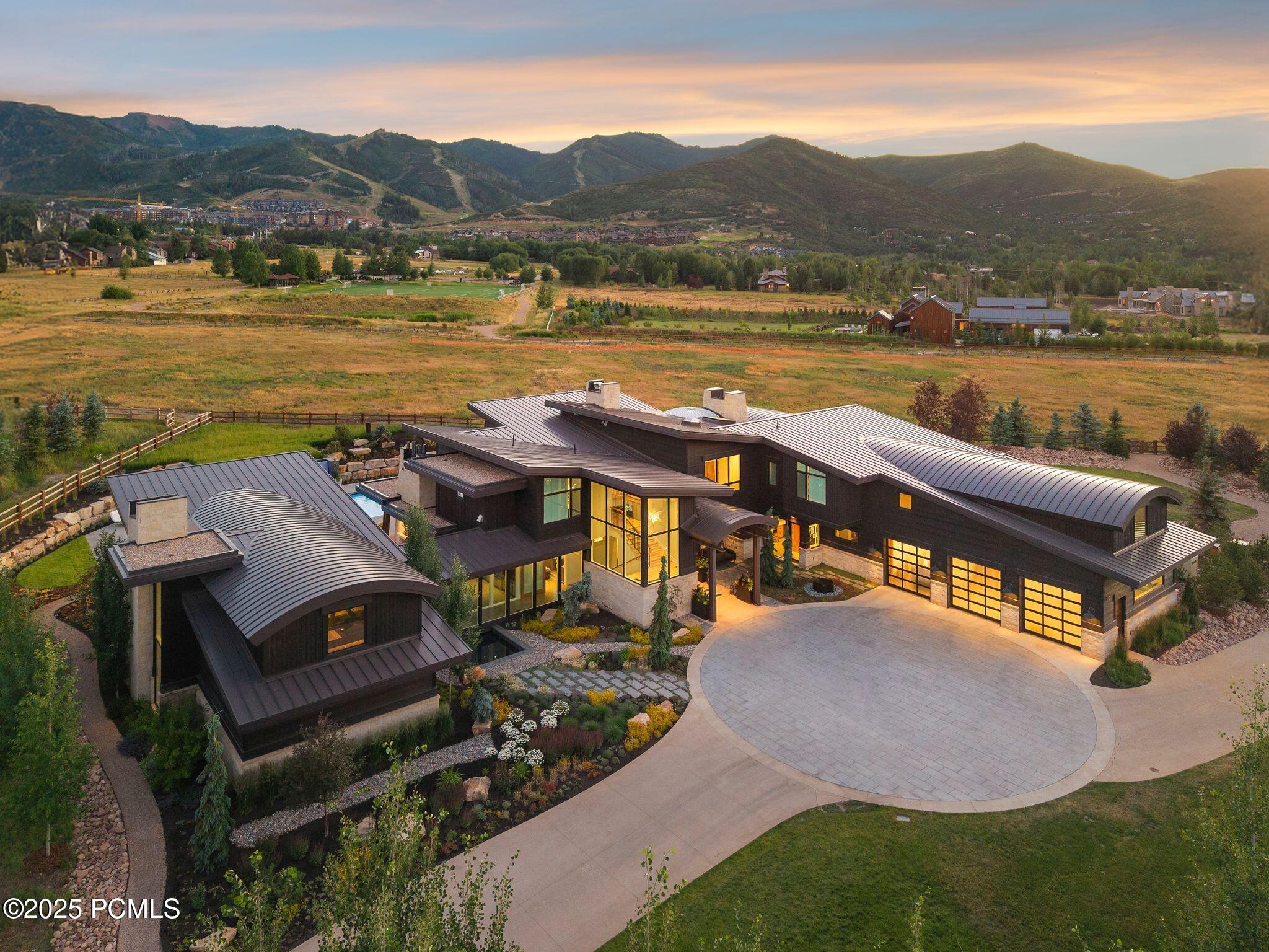 4209 N Two Creeks Lane