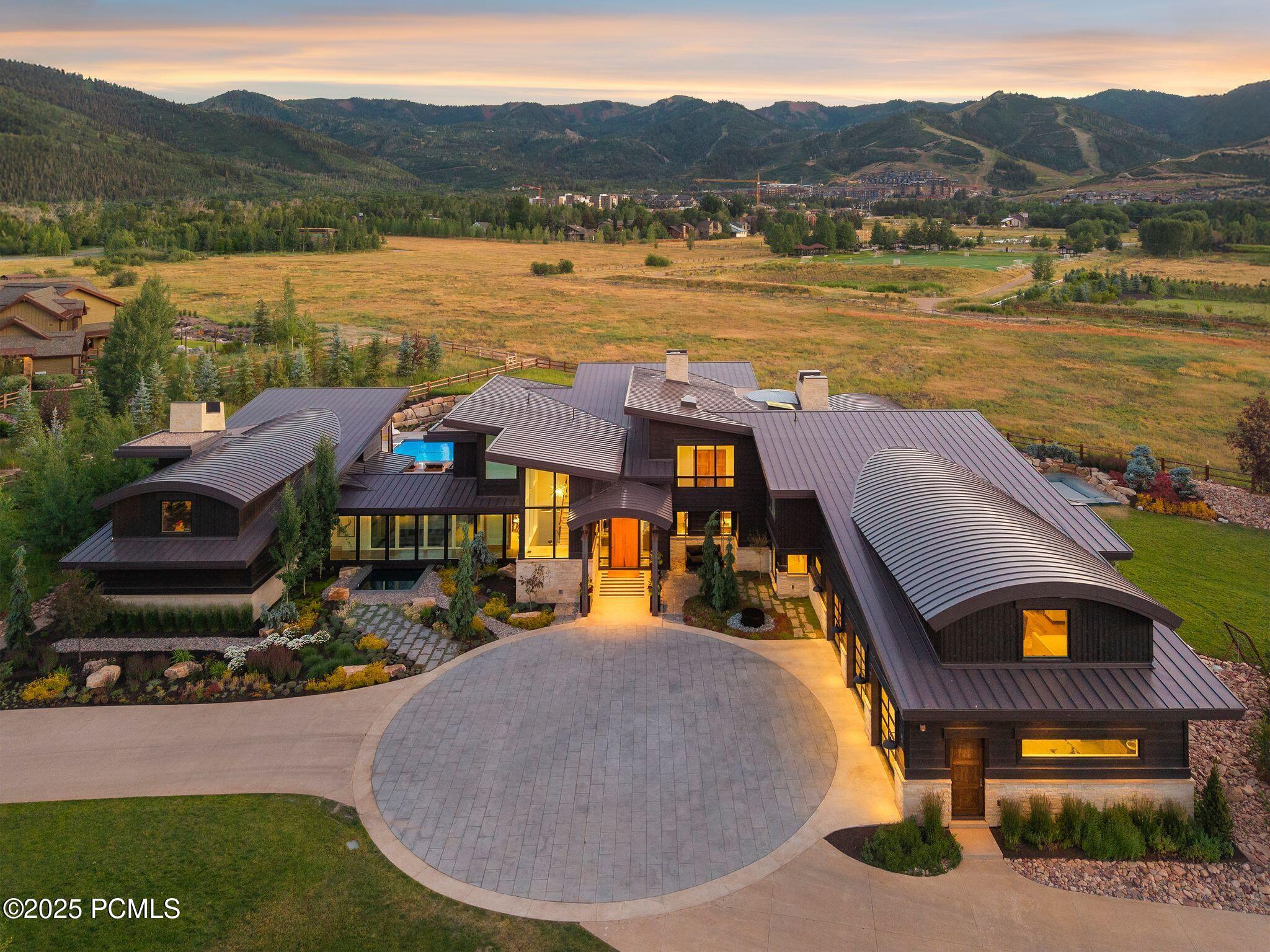 4209 N Two Creeks Lane