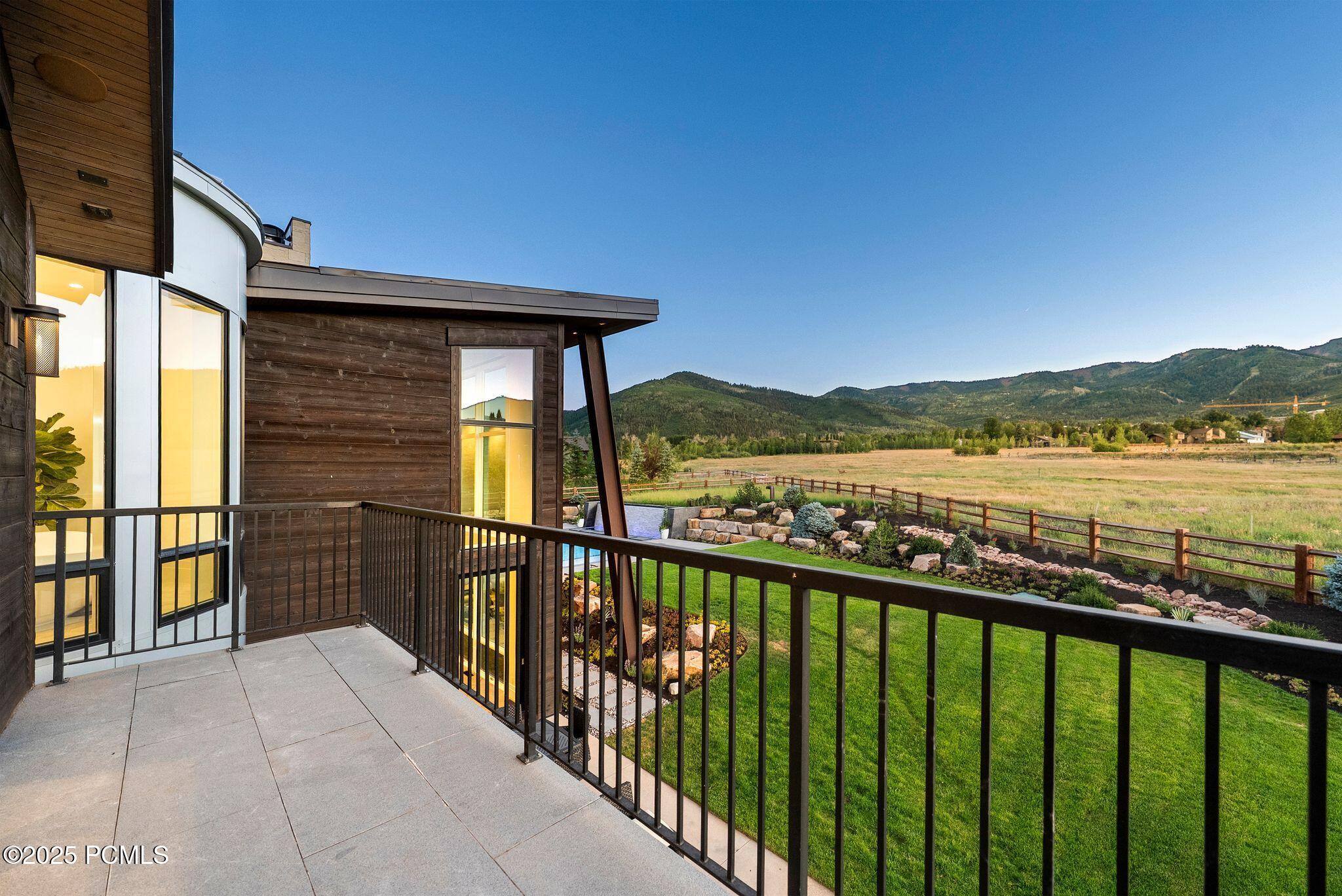 4209 N Two Creeks Lane
