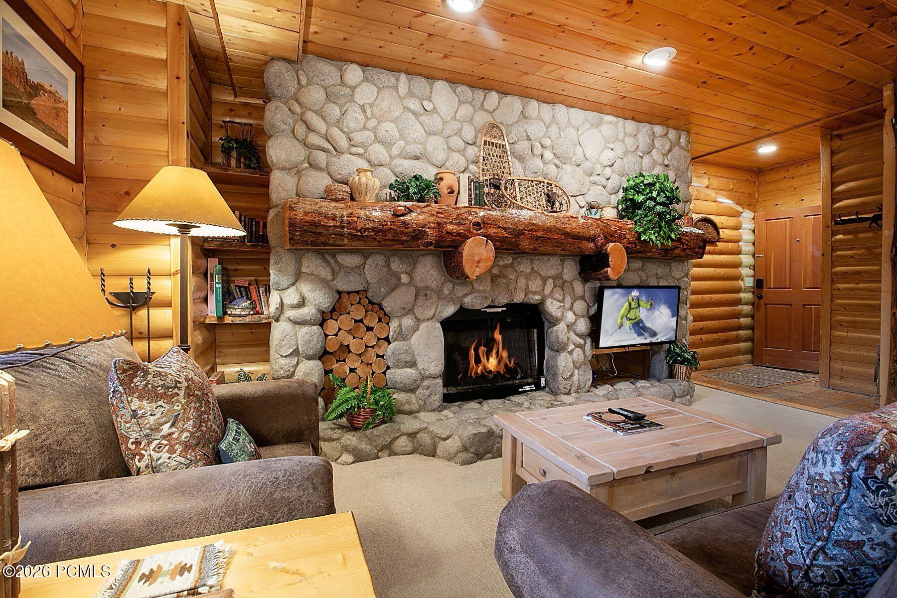 2650 Deer Valley Drive 202