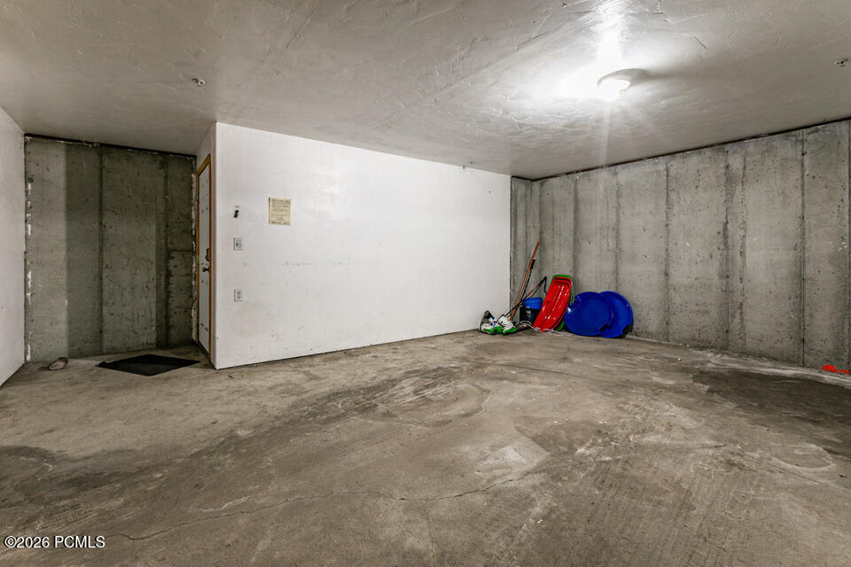 3984 N Timber Wolf Lane 8c