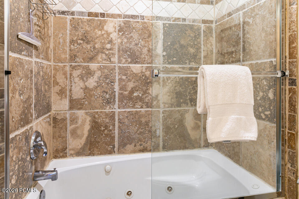 3984 N Timber Wolf Lane 8c