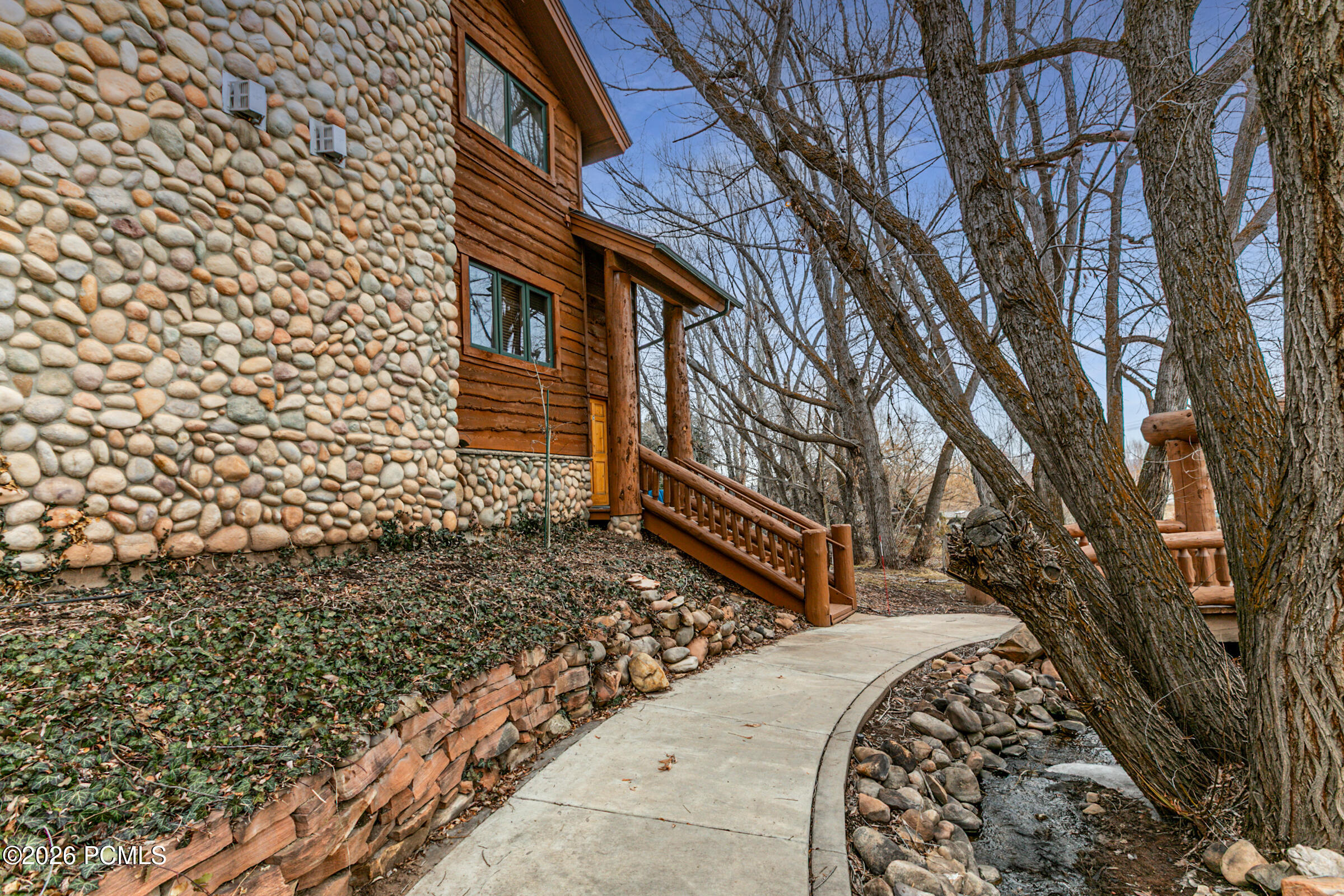 3984 N Timber Wolf Lane 8c