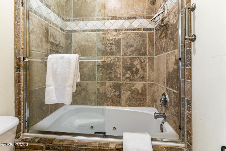 3984 N Timber Wolf Lane 8c