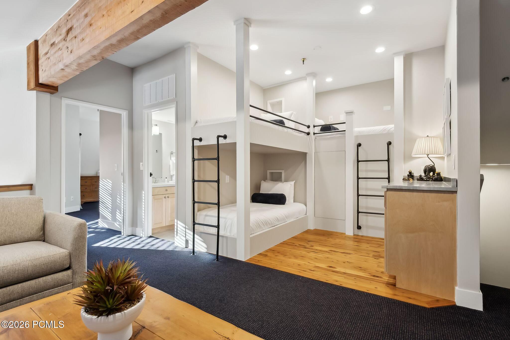 1516 Deer Valley Drive 25