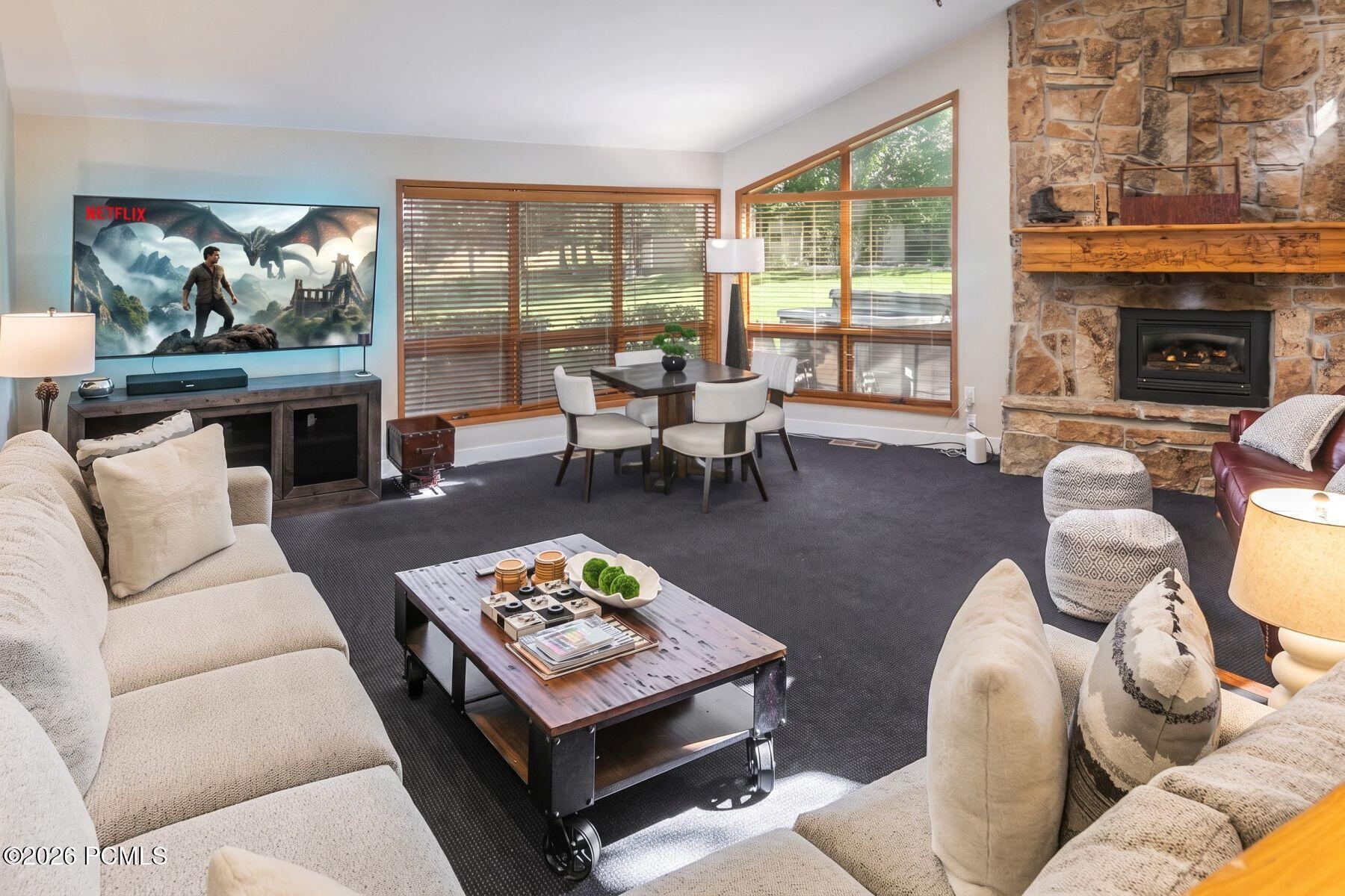 1516 Deer Valley Drive 25
