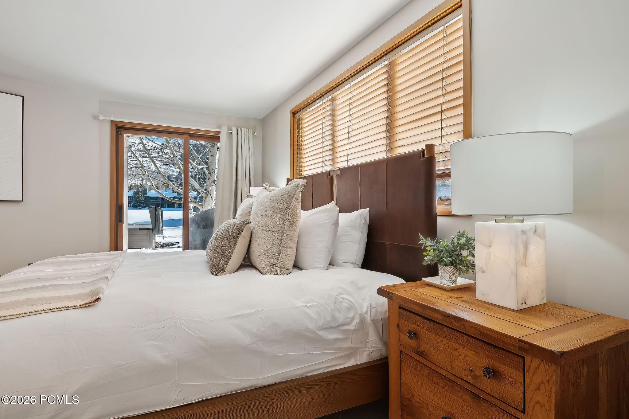 1516 Deer Valley Drive 25