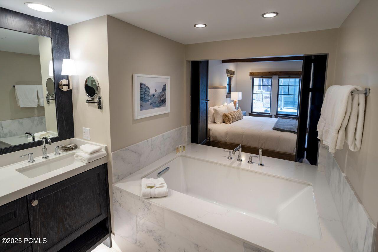 7815 Royal Street C459