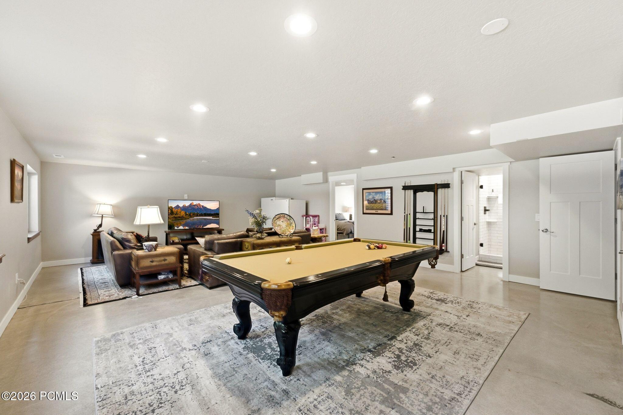 460 Scenic Heights Road